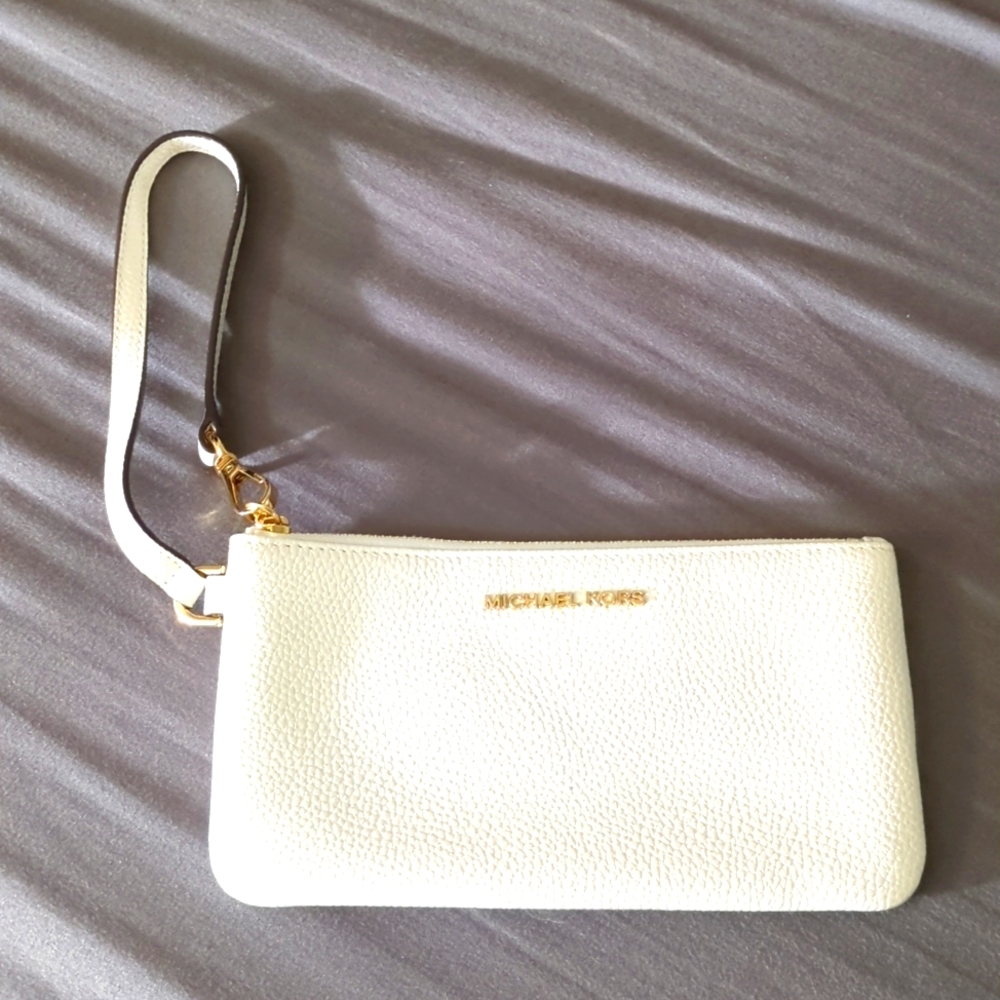 Michael Kors wristlet